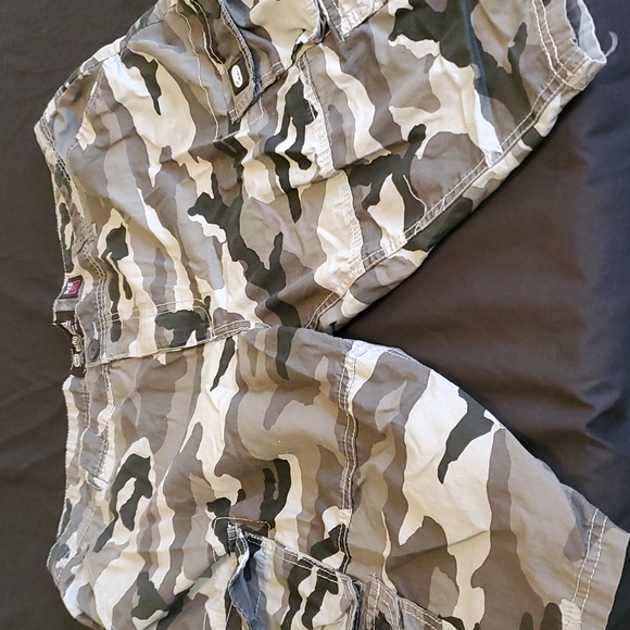 Ecko Unlimited Shorts Mens Ecko Unltd Camo Cargo Shorts Poshmark